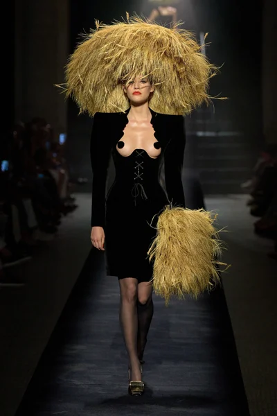 Look 8